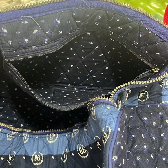 Victoria’s Secret travel bag - Picture 8 of 8